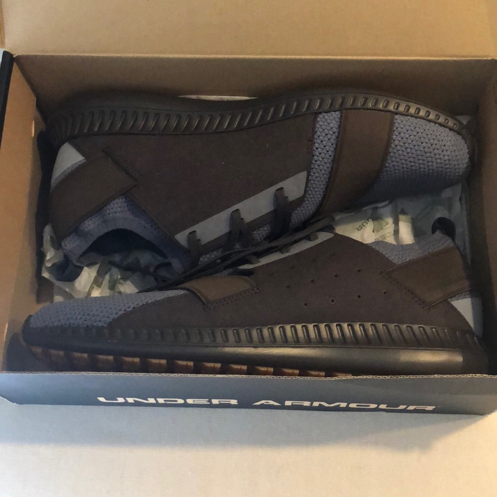 Mens UnderArmour Sneakers